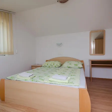 Borka Apartman Lopar