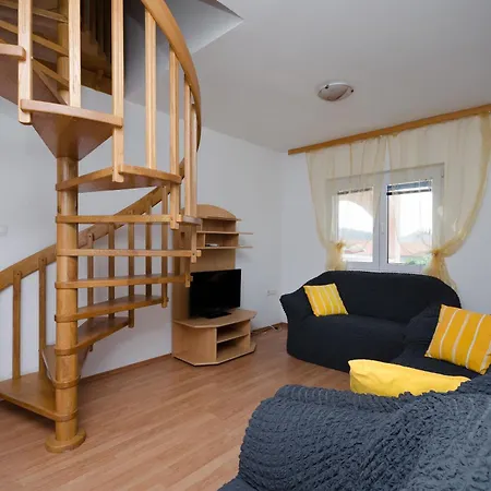 Apartament Borka *