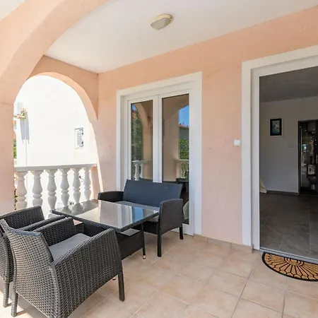 Borka Apartament Lopar